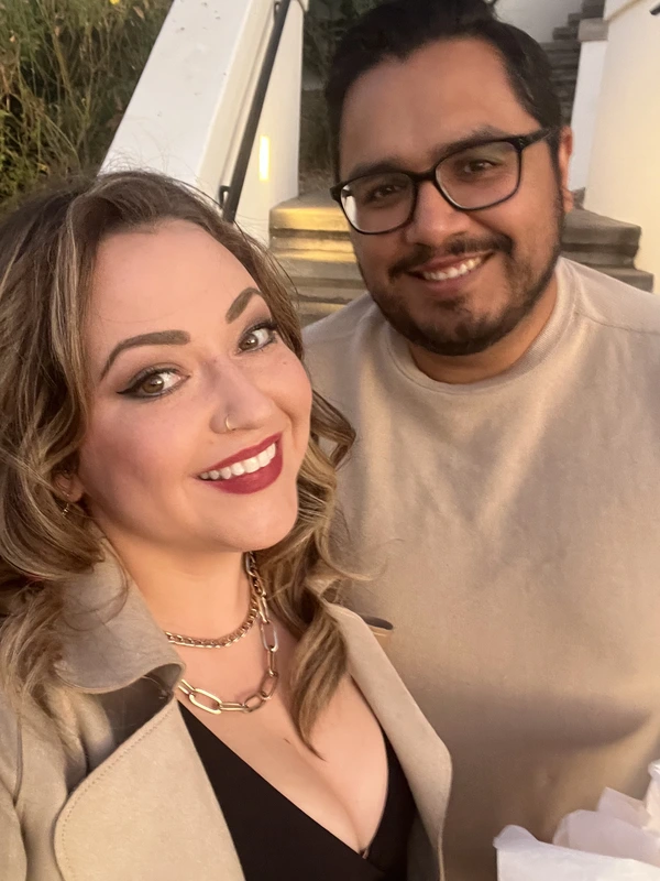 A dinner-date selfie